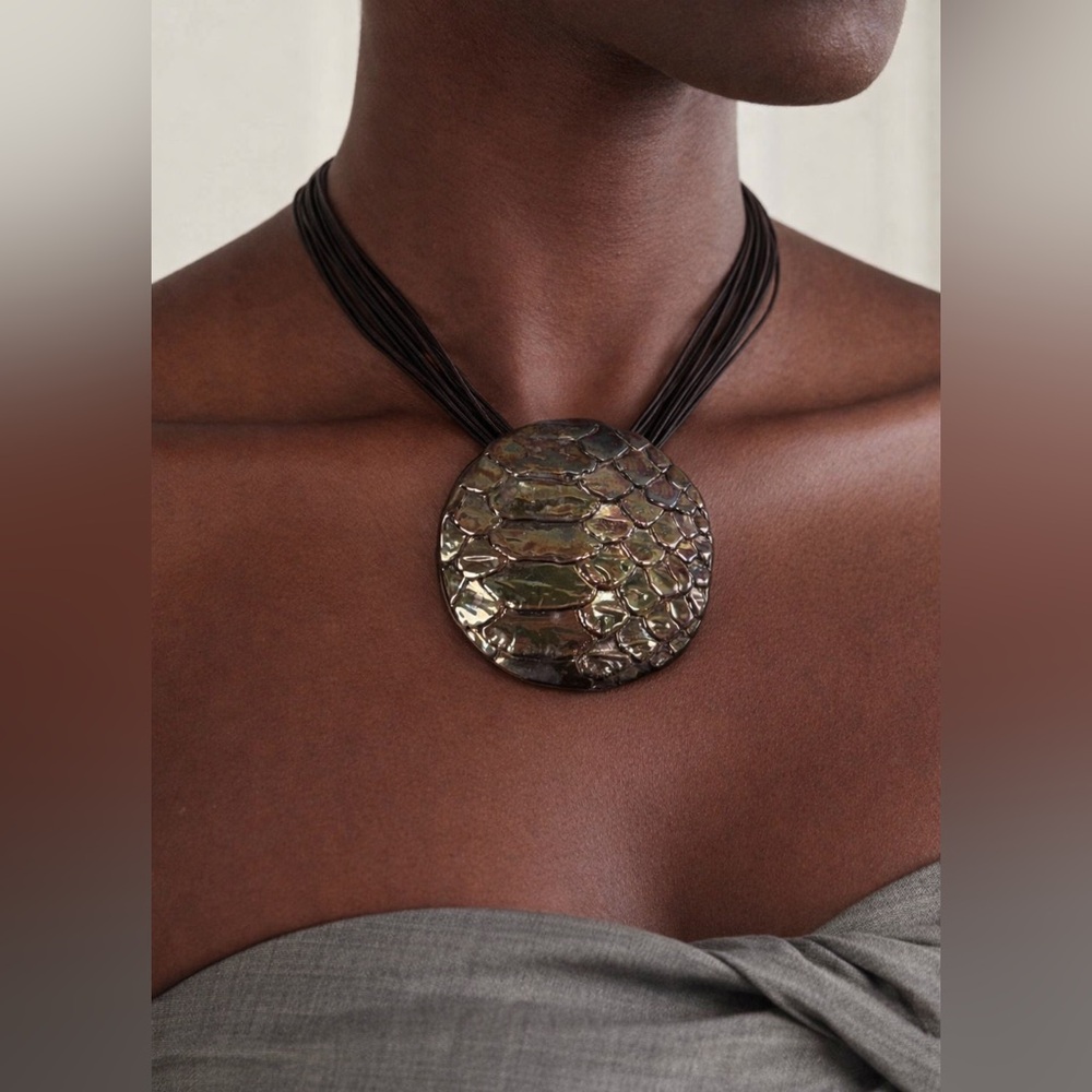 E&L Israel 925 Sterling Silver Electroform Snake Skin Disc Leather Cord Necklace
